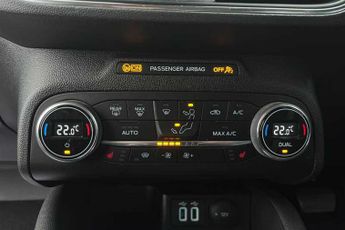 FORD FOCUS 1.0T EcoBoost MHEV Titanium Hatchback 5dr Petrol Hybrid DCT Euro