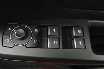 FORD FOCUS 1.0T EcoBoost MHEV Titanium Hatchback 5dr Petrol Hybrid DCT Euro