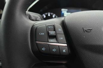 FORD FOCUS 1.0T EcoBoost MHEV Titanium Hatchback 5dr Petrol Hybrid DCT Euro