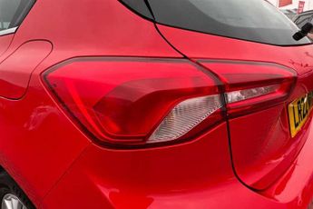 FORD FOCUS 1.0T EcoBoost MHEV Titanium Hatchback 5dr Petrol Hybrid DCT Euro