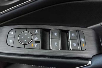 NISSAN QASHQAI 1.5 h e-POWER Tekna SUV 5dr Petrol Hybrid Auto Euro 6 (s/s) (190