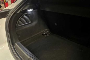 Vauxhall Mokka Electric 50kWh SRi Nav Premium SUV 5dr Electric Auto (136 ps)