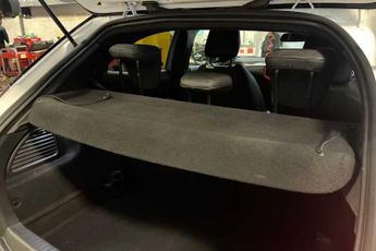 Vauxhall Mokka Electric 50kWh SRi Nav Premium SUV 5dr Electric Auto (136 ps)