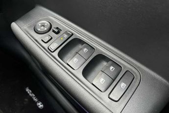 HYUNDAI INSTER Long Range 49kWh 02 SUV 5dr Electric Auto (115 ps)