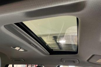 Hyundai INSTER Long Range 49kWh Cross SUV 5dr Electric Auto (115 ps)