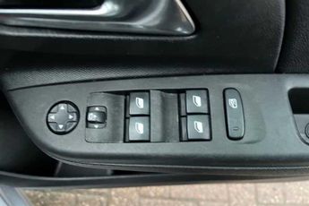 VAUXHALL Corsa Electric 50kWh Elite Nav Premium Hatchback 5dr Electric Auto (7.4Kw Charg