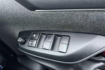 Toyota Yaris 1.5 VVT-h (116 PS) Design 5 Door Petrol Hybrid Hatchback Automat