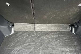 Toyota Yaris 1.5 VVT-h (116 PS) Design 5 Door Petrol Hybrid Hatchback Automat