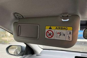 Toyota Yaris 1.5 VVT-h (116 PS) Design 5 Door Petrol Hybrid Hatchback Automat