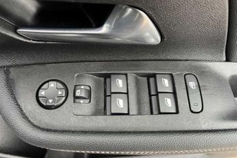 VAUXHALL MOKKA Electric 50kWh GS SUV 5dr Electric Auto (136 ps)