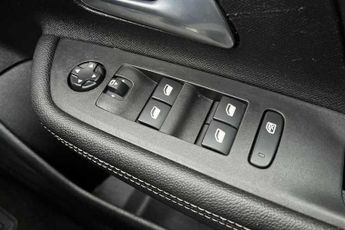 VAUXHALL MOKKA Electric 50kWh Ultimate SUV 5dr Electric Auto (136 ps)