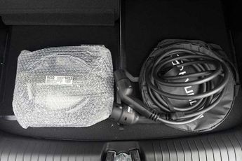 HYUNDAI INSTER Long Range 49kWh 02 SUV 5dr Electric Auto (115 ps)