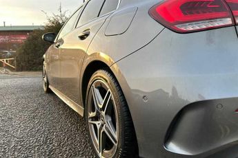 MERCEDES-BENZ A CLASS 1.3 A200 AMG Line (Executive) Hatchback 5dr Petrol 7G-DCT Euro 6