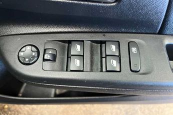 VAUXHALL Corsa Electric 50kWh GS Hatchback 5dr Electric Auto (136 ps)