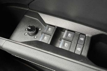 AUDI Q4 E-TRON 50 S line SUV 5dr Electric Auto quattro 82kWh (299 ps)
