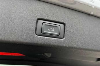 AUDI Q4 E-TRON 50 S line SUV 5dr Electric Auto quattro 82kWh (299 ps)