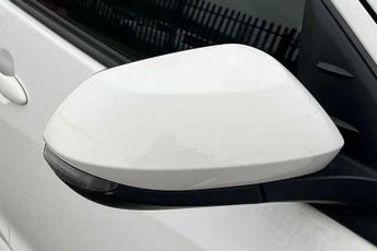 TOYOTA YARIS 1.5 VVT-h Design Hatchback 5dr Petrol Hybrid E-CVT Euro 6 (s/s) 