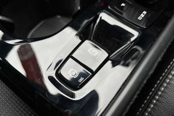 VOLVO XC40 1.5h T5 Twin Engine Recharge 10.7kWh R-Design SUV 5dr Petrol Plu