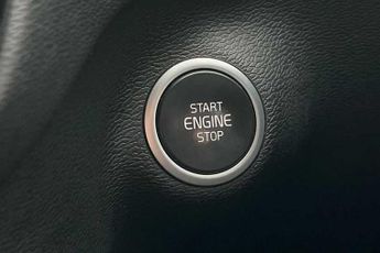 VOLVO XC40 1.5h T5 Twin Engine Recharge 10.7kWh R-Design SUV 5dr Petrol Plu