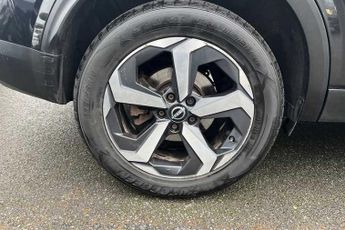 Nissan Qashqai Acenta Premium 1.5 h e-POWER Hybrid Automatic Start/Stop (190ps)