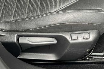 VAUXHALL MOKKA Electric 50kWh Ultimate SUV 5dr Electric Auto (136 ps)