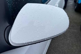 HYUNDAI i10 1.2 SE Hatchback 5dr Petrol Auto Euro 6 (87 ps)