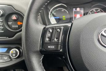Toyota Yaris 1.5 VVT-h Icon Tech Hatchback 5dr Petrol Hybrid E-CVT Euro 6 (s/