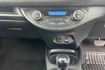 Toyota Yaris 1.5 VVT-h Icon Tech Hatchback 5dr Petrol Hybrid E-CVT Euro 6 (s/