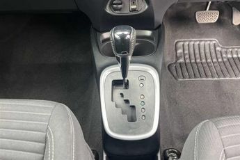 Toyota Yaris 1.5 VVT-h Icon Tech Hatchback 5dr Petrol Hybrid E-CVT Euro 6 (s/