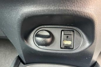 Toyota Yaris 1.5 VVT-h Icon Tech Hatchback 5dr Petrol Hybrid E-CVT Euro 6 (s/