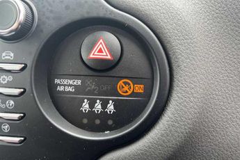 Toyota Yaris 1.5 VVT-h Icon Tech Hatchback 5dr Petrol Hybrid E-CVT Euro 6 (s/