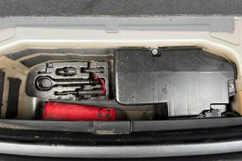 AUDI Q4 E-TRON 40 S line SUV 5dr Electric Auto 82kWh (204 ps)