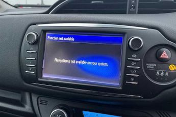 TOYOTA YARIS 1.5 VVT-h Y20 Bi-tone Hatchback 5dr Petrol Hybrid E-CVT Euro 6 (