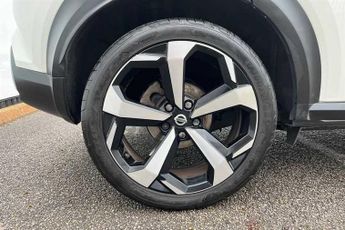 NISSAN JUKE 1.0 DIG-T Tekna SUV 5dr Petrol DCT Auto Euro 6 (s/s) (117 ps)