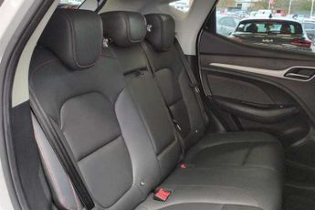 MG ZS 72.6kWh Trophy Connect Long Range SUV 5dr Electric Auto (156 ps)