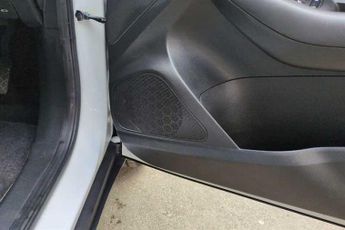 MG ZS 72.6kWh Trophy Connect Long Range SUV 5dr Electric Auto (156 ps)