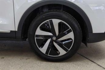 MG ZS 72.6kWh Trophy Connect Long Range SUV 5dr Electric Auto (156 ps)