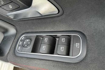 MERCEDES-BENZ A CLASS 2.0 A250 AMG Line (Premium) Hatchback 5dr Petrol 7G-DCT Euro 6 (