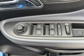 Vauxhall Mokka 1.4i Turbo SE SUV 5dr Petrol Auto 2WD Euro 6 (140 ps)