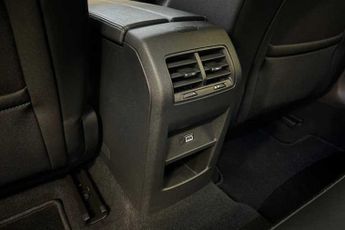 Vauxhall Astra Electric 54kWh Ultimate Hatchback 5dr Electric Auto (156 ps)