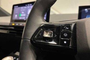 MG MG4 EV 64kWh SE Long Range Hatchback 5dr Electric Auto (203 ps)