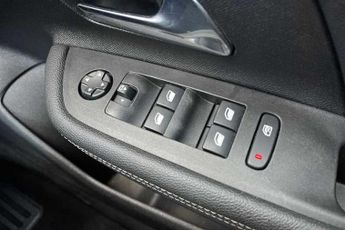 VAUXHALL MOKKA Electric 50kWh Ultimate SUV 5dr Electric Auto (136 ps)