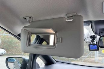 Nissan Leaf 39 kWh (150 PS) N-Connecta 5 Door Electric Hatchback *** 1 Priva