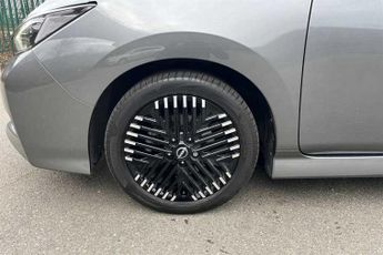 Nissan Leaf 39 kWh (150 PS) N-Connecta 5 Door Electric Hatchback *** 1 Priva