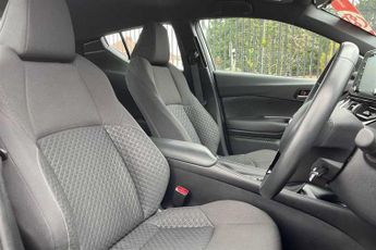 TOYOTA C-HR 1.8 VVT-h GPF Icon SUV 5dr Petrol Hybrid CVT Euro 6 (s/s) (122 p