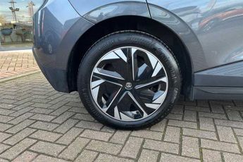 MG MG4 EV 64kWh Trophy Long Range Hatchback 5dr Electric Auto (203 ps)