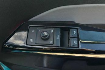VOLKSWAGEN ID.3 Pro Performance 58kWh Family Hatchback 5dr Electric Auto (204 ps