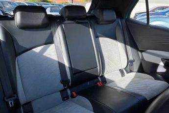 VOLKSWAGEN ID.3 Pro Performance 58kWh Family Hatchback 5dr Electric Auto (204 ps