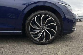 VOLKSWAGEN GOLF 1.5 eTSI MHEV Style Hatchback 5dr Petrol Hybrid DSG Euro 6 (s/s)