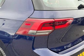 VOLKSWAGEN GOLF 1.5 eTSI MHEV Style Hatchback 5dr Petrol Hybrid DSG Euro 6 (s/s)